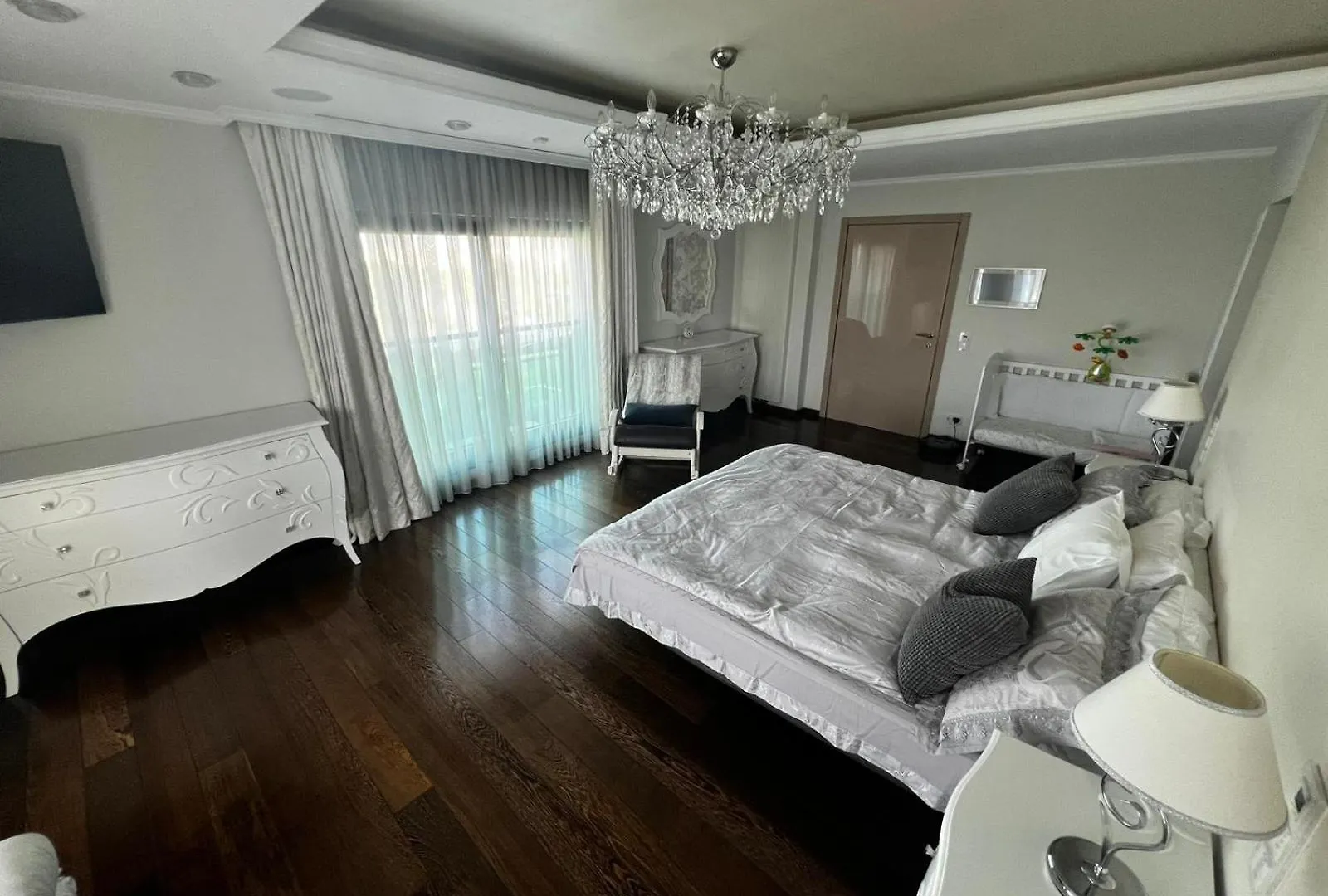 Marque De Lago Bucharest Apartment